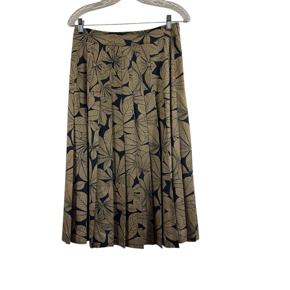 MARGARET HOWELL Floral Print Pleated Silk Skirt - Picture 3 of 12
